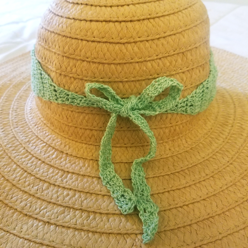 HANDMADE Retro Mint CROCHET Headband with Tie – Perfect Spring Accessory Refresh